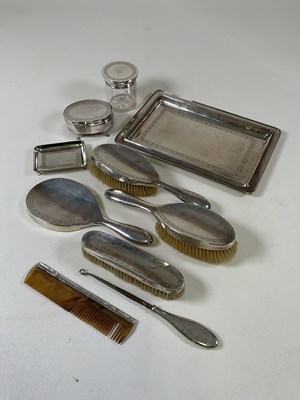 Lot 1056 - A George V hallmarked silver ten piece...