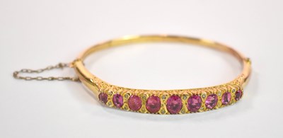 Lot 1142 - A late Edwardian 9ct yellow gold morganite and...