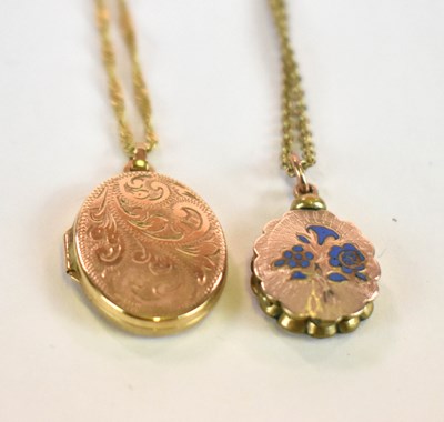 Lot 1155 - A 9ct yellow gold fine link chain suspending a...