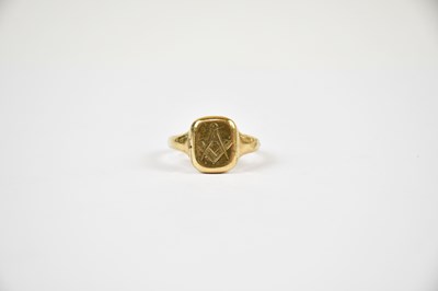 Lot 258 - A 9ct yellow gold Masonic signet ring...