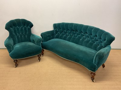 Lot 609 - A Victorian walnut framed button upholstered...