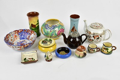 Lot 2811 - A small quantity of decorative ceramics...