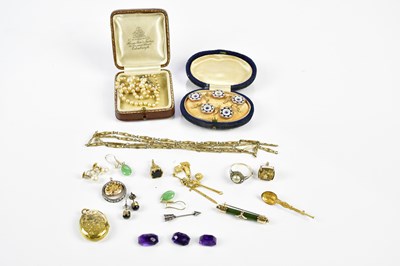 Lot 7 - An interesting collection of jewellery,...