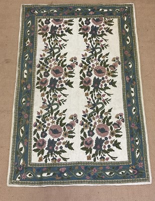 Lot 547 - A Kasjhmiri handstitched wool chain, 177 x 120cm