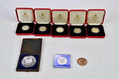 Lot 2611 - A small collection of commemorative coins...