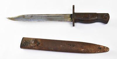 Lot 509 - A WWII period Lee Enfield no. 5 MkII bayonet,...