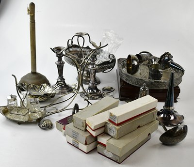 Lot 2023 - A small collection of plated items including a...