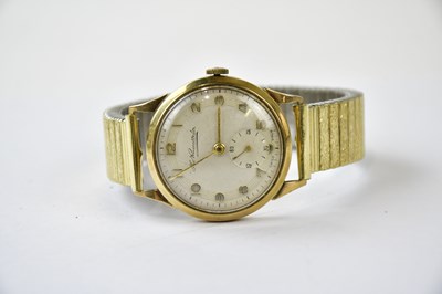 Lot 639 - THOMAS RUSSELL & SONS; a gentleman's 9ct gold...