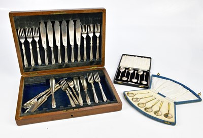Lot 2284 - TURNER & SIMPSON; a cased set of six George V...