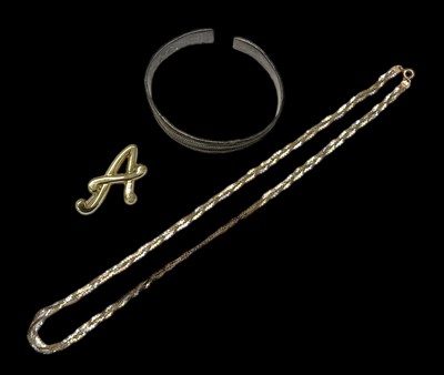 Lot 1465 - A 9ct three colour gold necklace and a 9ct...