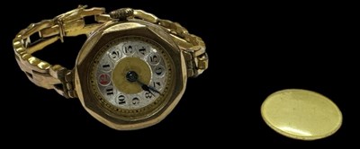 Lot 1647 - A 9ct yellow gold lady's wristwatch, diameter...