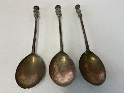Lot 1071 - Three 18th century hallmarked silver seal top...