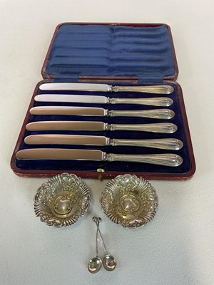 Lot 1074 - A cased set of six hallmarked silver sheath...