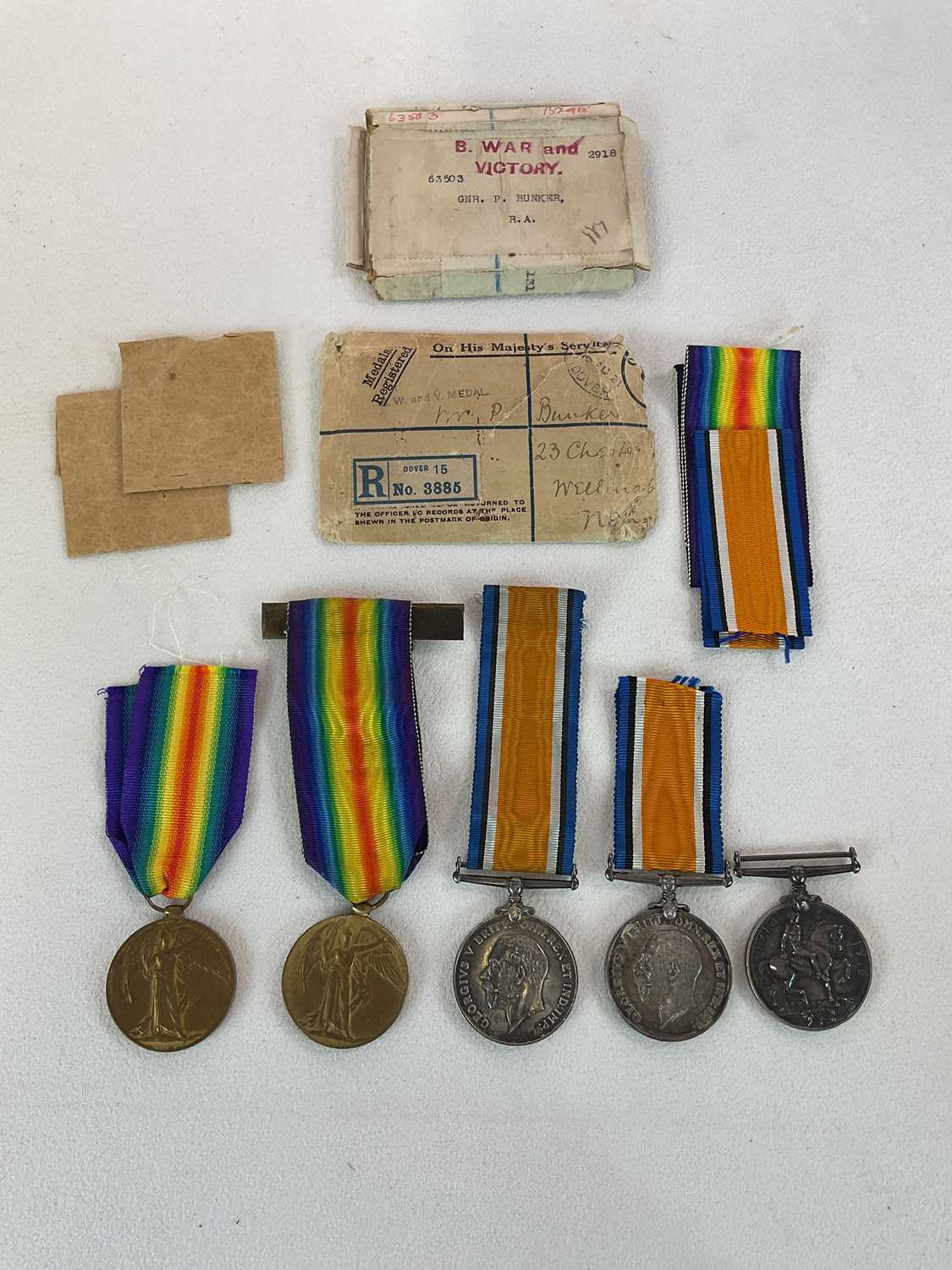Lot 26 - A WWI medal pair awarded to 84237, Dvr. R....