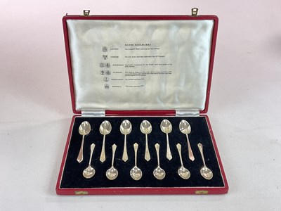 Lot 1024 - A cased set of six hallmarked silver teaspoons...