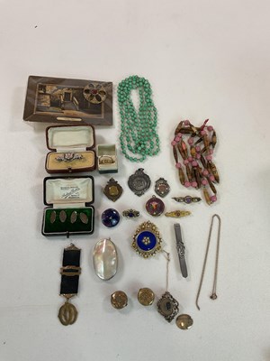 Lot 1174 - A group of costume jewellery, predominantly...