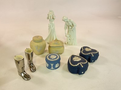 Lot 472 - WEDGWOOD; a quantity of jasperware items...