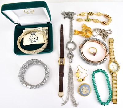 Lot 1038 - A collection of mixed modern costume jewellery...