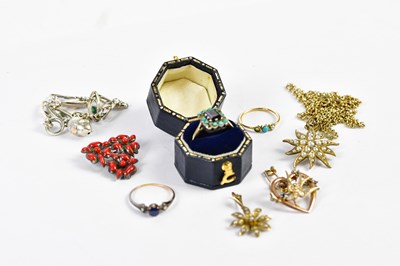 Lot 490 - A small quantity of jewellery, including...