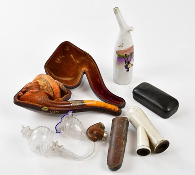 Lot 1378 - A 19th century German carved horn pipe, with...