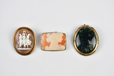 Lot 451 - A Victorian gilt metal cameo brooch, decorated...