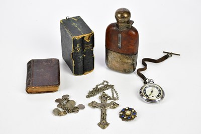 Lot 1739 - An assortment of collectors items including...