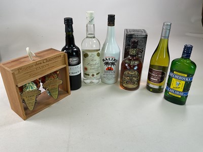 Lot 29 - MIXED WINES AND SPIRITS; eight bottles...