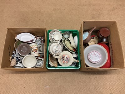 Lot 475 - A quantity of 19th and 20th century ceramics...