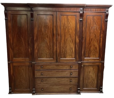 Lot 7 - A large good quality 19th century mahogany...