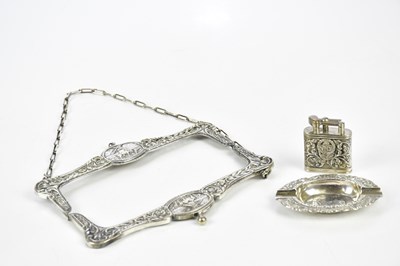 Lot 2421 - HOLLAND & AFRIKA (SIC); a white metal ashtray...