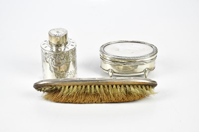 Lot 2210 - A George V hallmarked silver oval trinket box,...