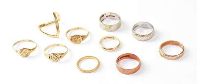 Lot 982 - Ten various 9ct gold rings, comprising two...