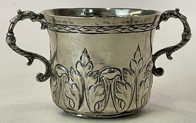 Lot 1031 - A late 17th/early 18th century silver...