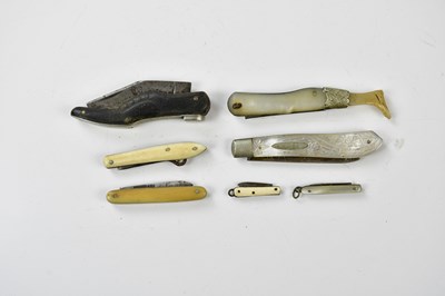 Lot 1376 - Seven fruit and miniature knives, including a...