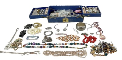 Lot 1526 - A large quantity of costume jewellery...