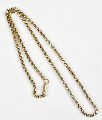 Lot 2465 - A 9ct yellow gold curb link chain, weigh 7g.