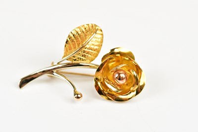 Lot 357 - An Italian yellow metal floral brooch stamped...