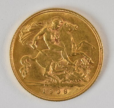 Lot 1592 - An Edward VII 1909 half sovereign.