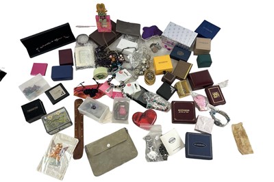 Lot 1552 - A large quantity of costume jewellery, watches...