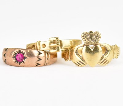 Lot 980 - A 9ct gold Claddagh ring, size R, a 9ct gold...