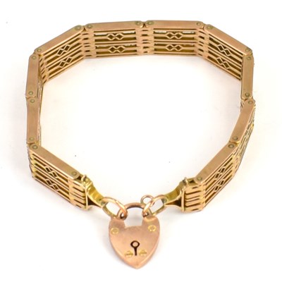 Lot 989 - An Edwardian-style 9ct gold hinged gate...