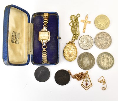 Lot 1029 - Mixed costume jewellery and collectibles...