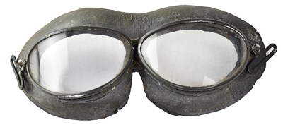 Lot 617 - AUER; a pair of WWII Luftwaffe pilot's goggles...