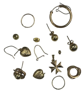 Lot 1505 - A quantity of scrap 9ct and yellow metal...