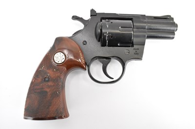 Lot 466 - An Italian blank firing revolver.
