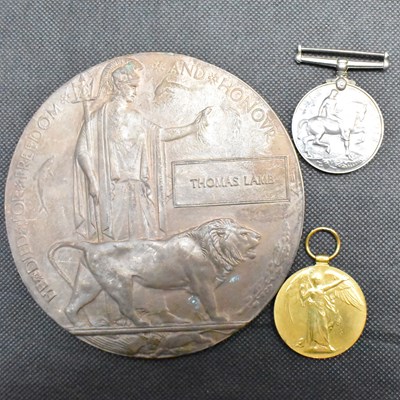 Lot 592 - WWI medals comprising a War Medal and memorial...