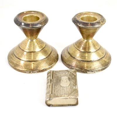 Lot 921 - A pair of Art Deco style short hallmarked...