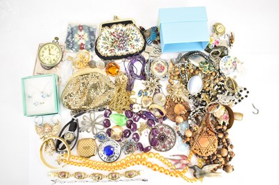 Lot 1049 - Modern and vintage costume jewellery to...
