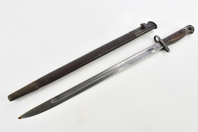 Lot 1380 - A WWII Lee Enfield 1907/pattern bayonet, dated...