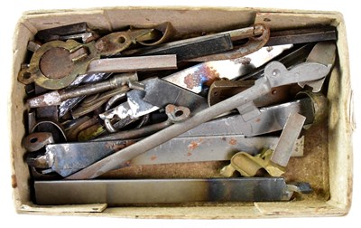 Lot 501 - A quantity of muzzle loading components...